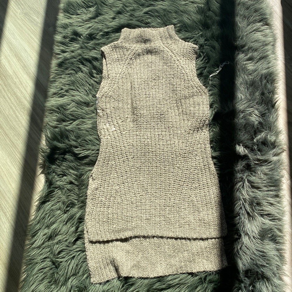 Women’s cute little sweater shirt